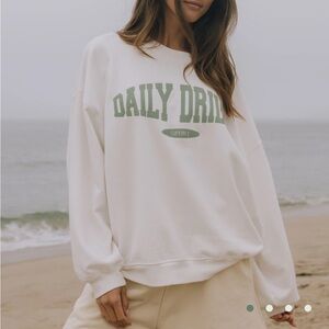 DAILY DR!LLS - OVERSIZED SPORT CREW - SIZE M/L
NEW WITH TAGS!